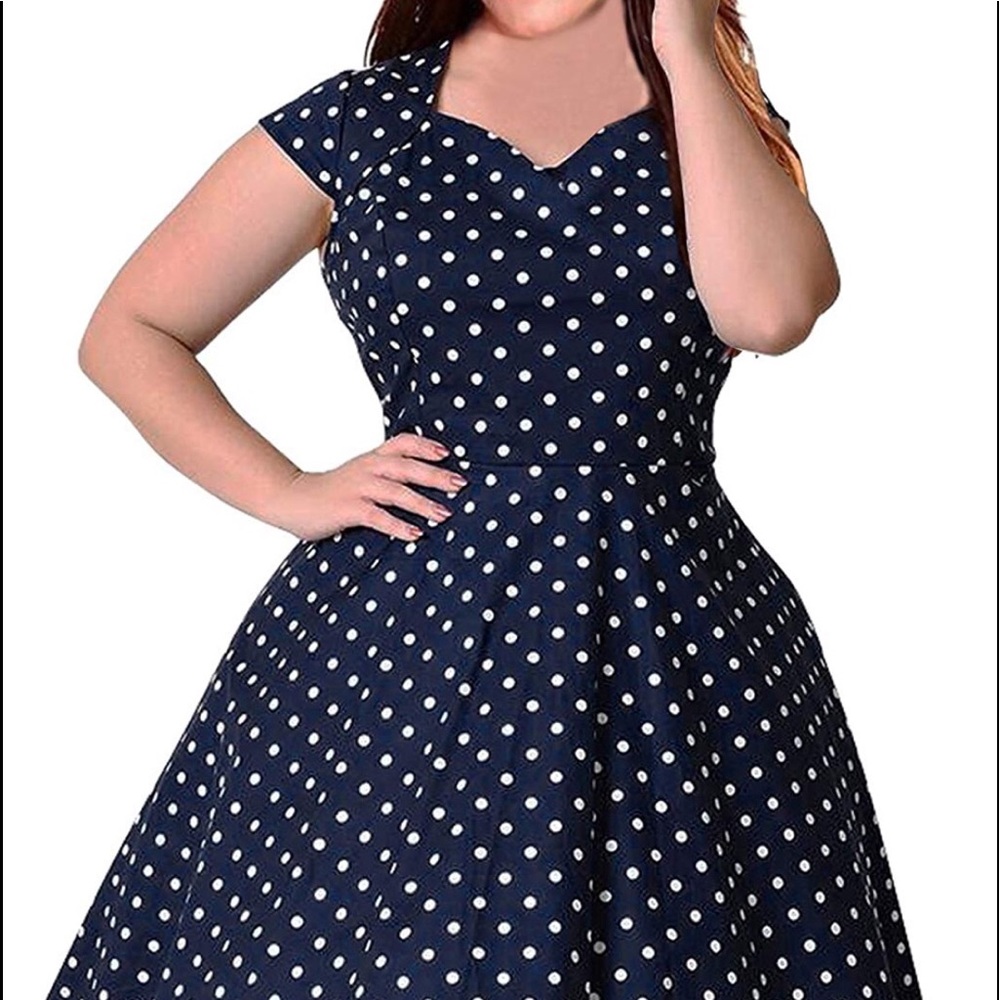 Fits like 18W-20W, retro Polkadot  Navy Vintage